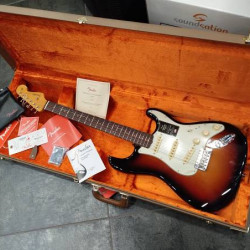 FENDER American Vintage II 1961 Stratocaster RW 2024 3-Color Sunburst - SOLD!!