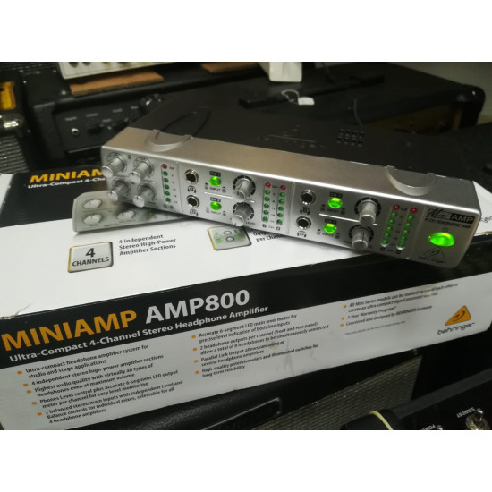 Behringer AMP800 2nd Amplificatore per cuffie 4 canali