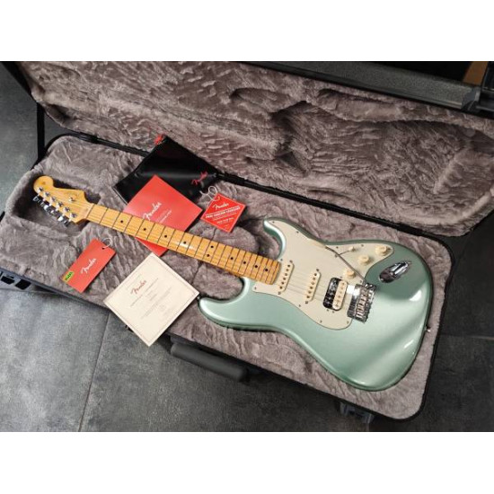 Fender American Professional II Stratocaster HSS MN 2022 Mystic Surf Green Fender American Professional II Stratocaster HSS MN 2022 Mystic Surf Green