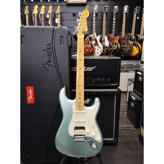 Fender American Professional II Stratocaster HSS MN 2022 Mystic Surf Green Fender American Professional II Stratocaster HSS MN 2022 Mystic Surf Green