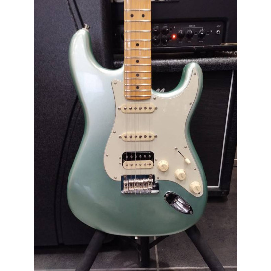 Fender American Professional II Stratocaster HSS MN 2022 Mystic Surf Green Fender American Professional II Stratocaster HSS MN 2022 Mystic Surf Green
