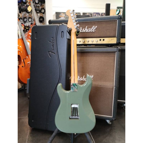 Fender American Pro Stratocaster HSS RW Antique Olive 2016 Fender American Pro Stratocaster HSS RW Antique Olive 2016