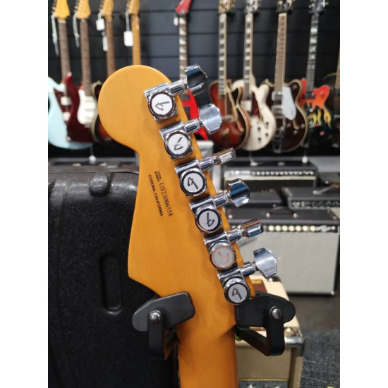 Fender American Ultra Stratocaster HSS MN 2023 Texas Tea Fender American Ultra Stratocaster HSS MN 2023 Texas Tea