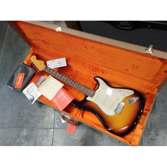 FENDER American Vintage II 1961 Stratocaster RW 2024 3-Color Sunburst FENDER American Vintage II 1961 Stratocaster RW 2024 3-Color Sunburst