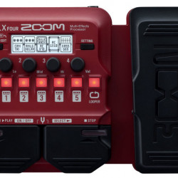 Zoom B1X Four Multieffetto per Basso Zoom B1X Four Multieffetto per Basso