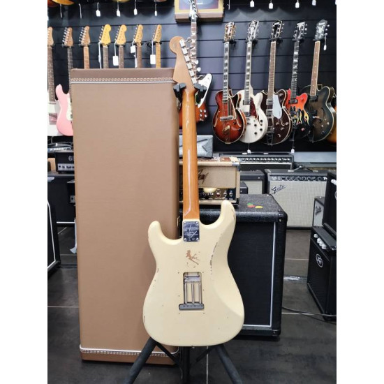 Fender Custom Shop LTD 60 RSTD Stratocaster Relic 2018 Aged Vintage White - SOLD!! Fender Custom Shop LTD 60 RSTD Stratocaster Relic 2018 Aged Vintage White - SOLD!!