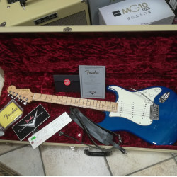 Fender Custom Deluxe Stratocaster Candy Blue - NAMM 2011 - Custom Shop - SOLD!