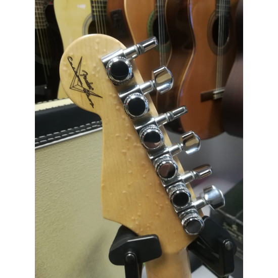 Fender Custom Deluxe Stratocaster Candy Blue - NAMM 2011 - Custom Shop - SOLD! Fender Custom Deluxe Stratocaster Candy Blue - NAMM 2011 - Custom Shop - SOLD!