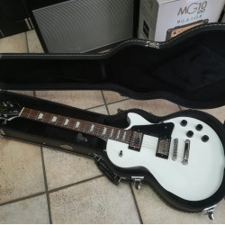 Epiphone Les Paul Studio Alpine White w/Case 2nd - SOLD!