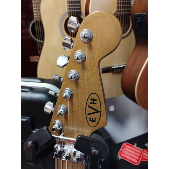 EVH FRANKIE RED / WHITE / BLACK Stripes Relic w/CASE 2nd - SOLD! EVH FRANKIE RED / WHITE / BLACK Stripes Relic w/CASE 2nd - SOLD!