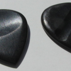 John Pearse Ebony Sarod Pick - Plettro in Ebano John Pearse Ebony Sarod Pick - Plettro in Ebano