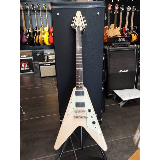 Epiphone Flying V 1996 Alpine White w/Up Grade e EMG pickups