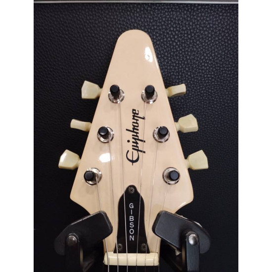 Epiphone Flying V 1996 Alpine White w/Up Grade e EMG pickups
