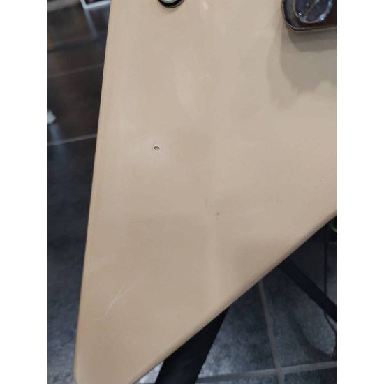 Epiphone Flying V 1996 Alpine White w/Up Grade e EMG pickups