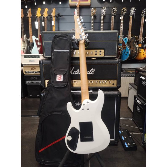 Ibanez GIO GRX60 White w/Bag 2nd Ibanez GIO GRX60 White w/Bag 2nd