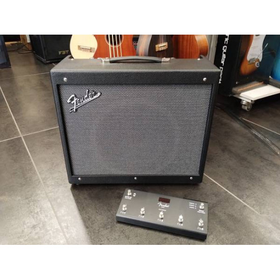 Fender Mustang GTX100 + GTX-7 Footswitch 2nd