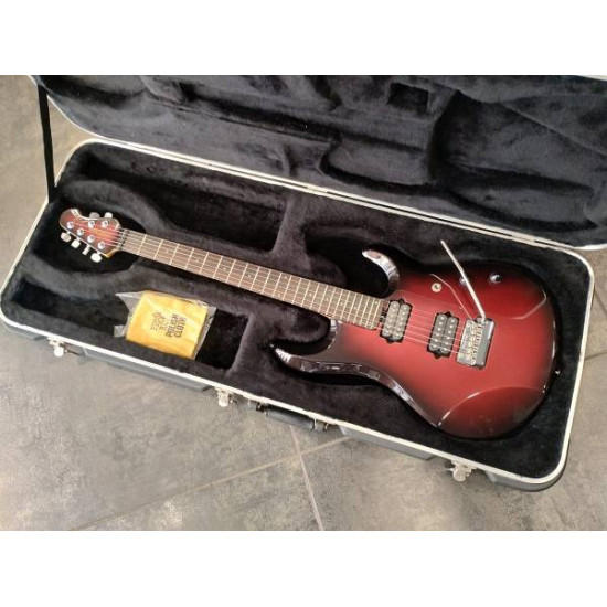 Music Man JP6 John Petrucci 2006 Pearl Redburst Music Man JP6 John Petrucci 2006 Pearl Redburst
