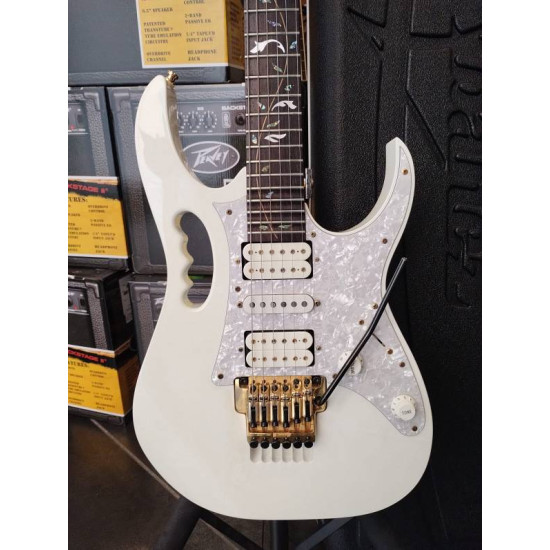 Ibanez Jem 7 Steva Vai 2004 White - Made in Japan - SOLD!! Ibanez Jem 7 Steva Vai 2004 White - Made in Japan - SOLD!!