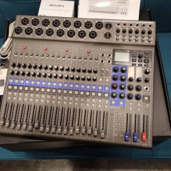 Zoom LiveTrak L-20 + BTA-1 2nd