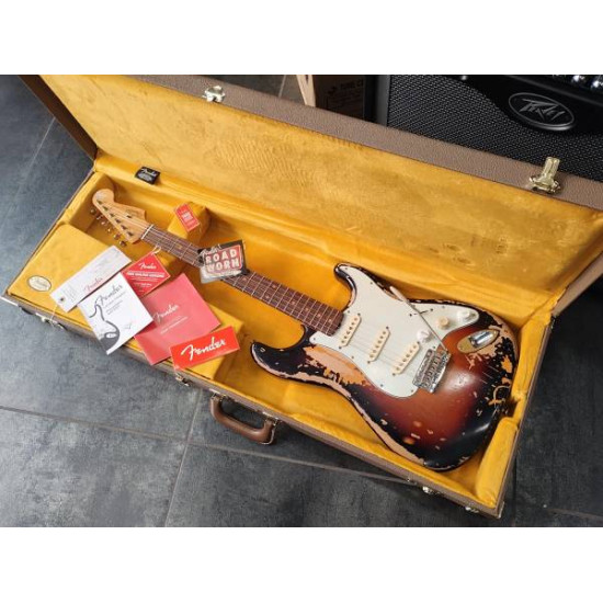 FENDER Mike McCready Stratocaster RW 2024 3 Color Sunburst - SOLD!! FENDER Mike McCready Stratocaster RW 2024 3 Color Sunburst - SOLD!!