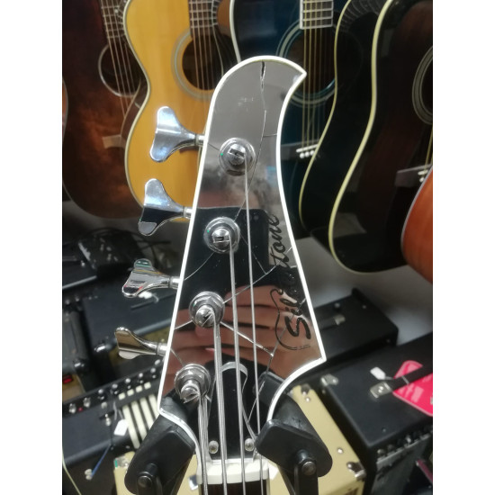 Silvertone Apocalypse Paul Stanley broken mirror bass w/case 2nd - SOLD! Silvertone Apocalypse Paul Stanley broken mirror bass w/case 2nd - SOLD!