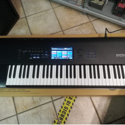 Korg NAUTILUS 61 w/Bag 2nd - SOLD!