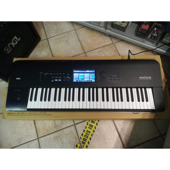 Korg NAUTILUS 61 w/Bag 2nd