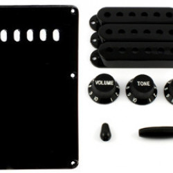 Kit plastiche tipo Strato - copri molle 1 strat0 - 3 copri pickup, 1 vol., 2 toni, 1 pomello selettore, 1 pomello leva - Nero - All Parts