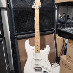 Fender Player Stratocaster MN 2021 Polar White
