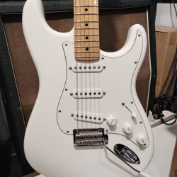 Fender Player Stratocaster MN 2021 Polar White