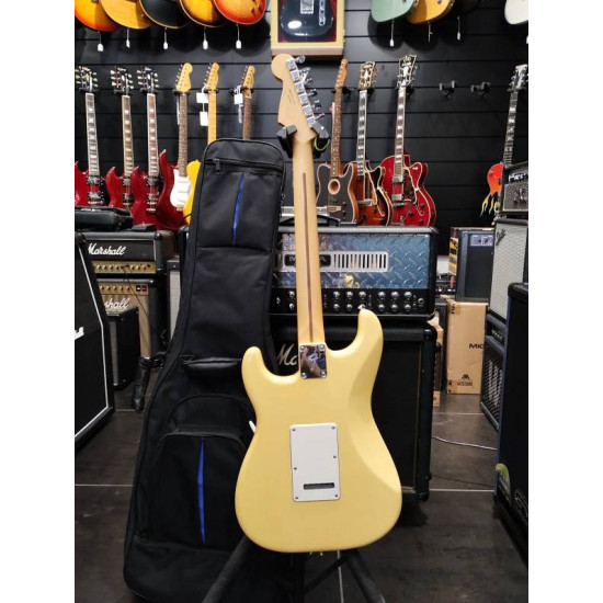 Fender PLAYER STRATOCASTER HSS MN BCR 2020 - SOLD!! Fender PLAYER STRATOCASTER HSS MN BCR 2020 - SOLD!!