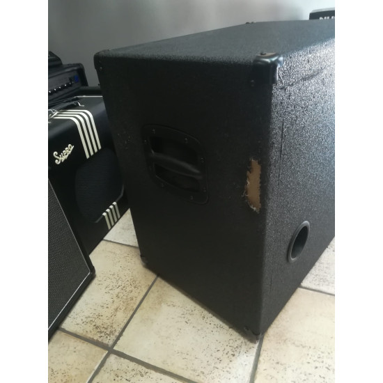 Laney R410 2nd Bass Cabinet 4x10 Laney R410 2nd Bass Cabinet 4x10
