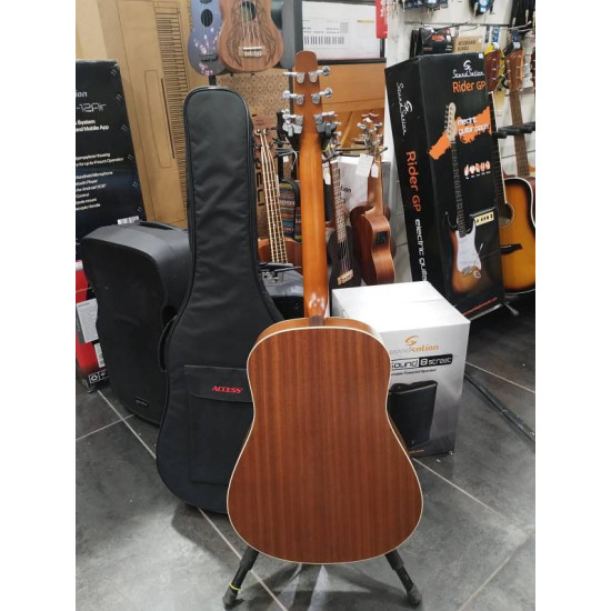 Seagull S6 Mahogany Deluxe A/E w/Bag 2nd