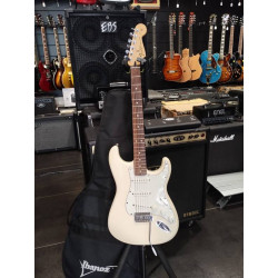 Fender Stratocaster Mexico Standard 2015 RW Arctic White