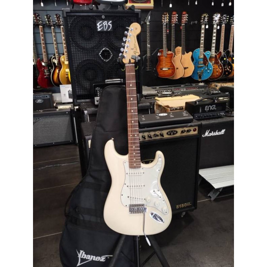Fender Stratocaster Mexico Standard 2015 RW Arctic White