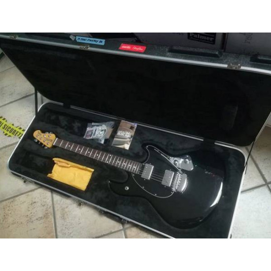Ernie Ball Music Man StingRay RS 2016 Black - SOLD!! Ernie Ball Music Man StingRay RS 2016 Black - SOLD!!