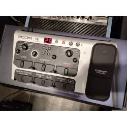 Zoom V6 2nd - Vocal Processor & Microphone