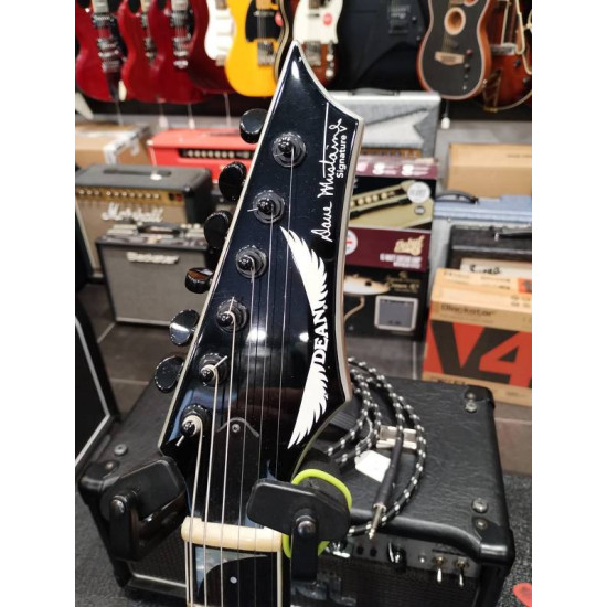 Dean VMNT Dave Mustaine Signature Metallic Silver 2nd Dean VMNT Dave Mustaine Signature Metallic Silver 2nd