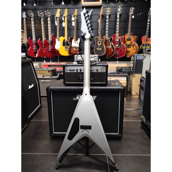 Dean VMNT Dave Mustaine Signature Metallic Silver 2nd Dean VMNT Dave Mustaine Signature Metallic Silver 2nd