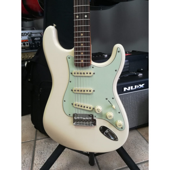 Fender Vintera 60s Stratocaster Modified RW Olympic White 2nd Fender Vintera 60s Stratocaster Modified RW Olympic White 2nd